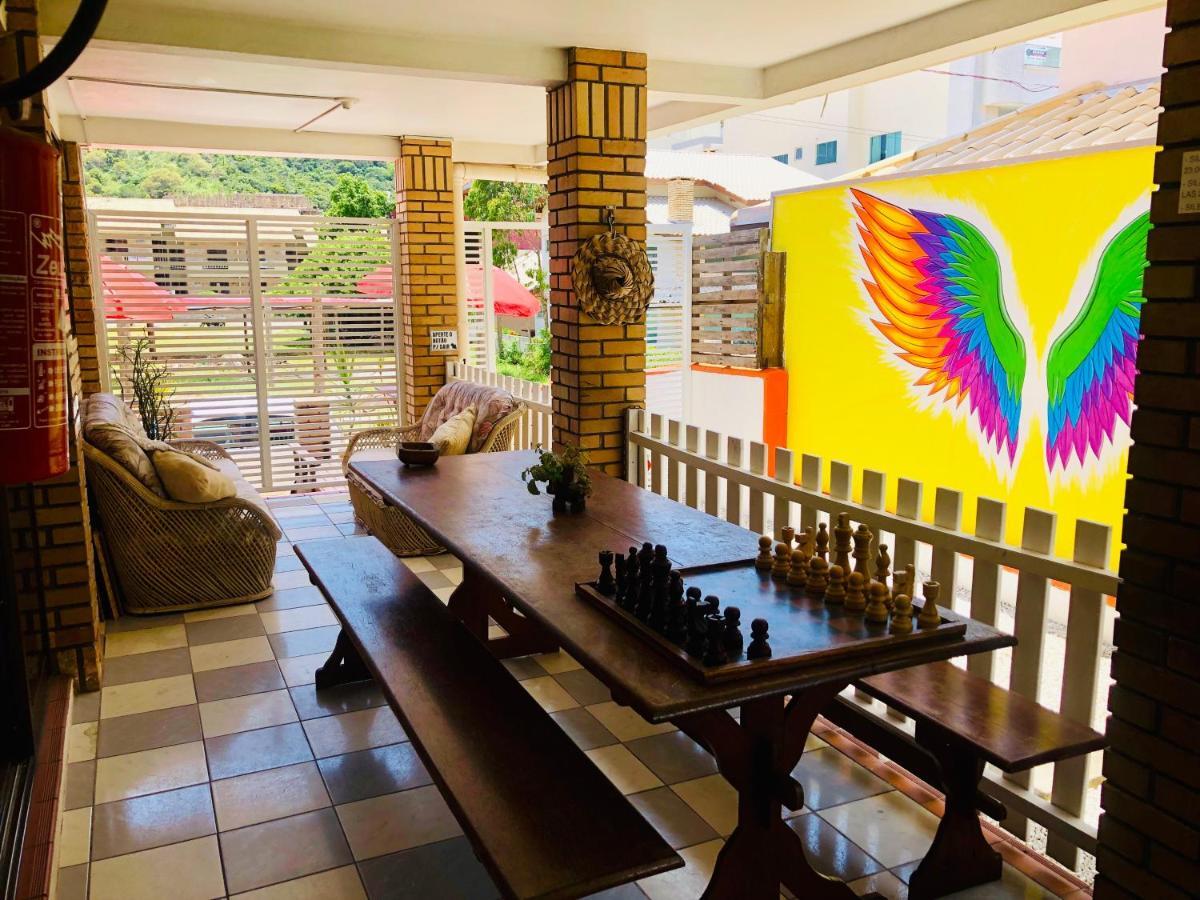 Quatro Ilhas Beach Hostel ボンビーニャス エクステリア 写真